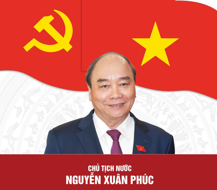 Ông Nguyễn Xuân Phúc sinh năm 1954, quê ở huyện Quế Sơn, tỉnh Quảng Nam. Ông là Ủy viên Ban Chấp hành Trung ương 4 khóa (X, XI, XII, XIII); Ủy viên Bộ Chính trị 3 khóa (XI, XII, XIII) và là đại biểu đại biểu Quốc hội 4 khóa (XI, XII, XIV, XV).