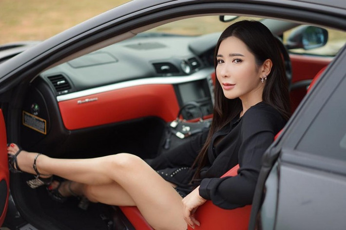 Sau cuộc ly hôn với người chồng đại gia đã chung sống 15 năm, Jamie Chua cùng 2 con được nhận khoảng 10 tỷ đồng/1 tháng tiền trợ cấp từ người chồng cũ.