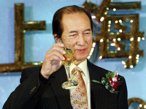 Thừa kế khối tài sản khổng lồ của cha, các ái nữ của tỷ phú giàu nhất Macau Stanley Ho đều có cuộc sống giàu sang phú quý.