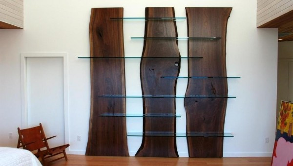 Kệ đặt đồ chủ đề ván gỗ.