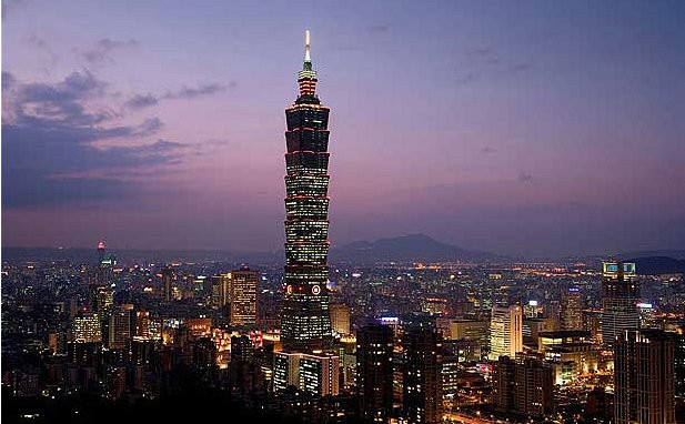 Nhà hàng Ding Xian, Đài Loan: Nhà hàng nằm trên tầng 86 của tòa tháp Taipei 101 cao 101 tầng. Ở Ding Xian, du khách có thể thưởng thức những món hải sản đặc biệt theo hương vị Đài Loan và ngắm nhìn toàn cảnh không gian thành phố trên cao.