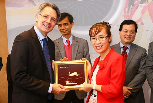 Không chỉ sở hữu khối tài sản khổng lồ, sếp nữ VietJet Air còn có gương mặt khả ái, trẻ trung và có vóc dáng thanh lịch.