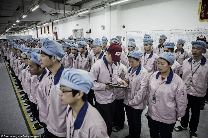 Đây là quang cảnh bên trong Pegatron Corp - một trong những nhà máy sản xuất iPhone có tính bảo mật cao nhất trong hệ thống các nhà máy của Apple.