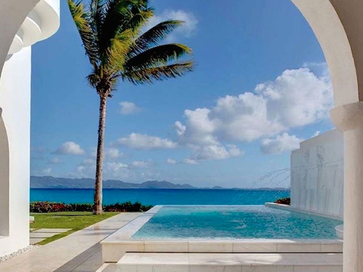 Cap Juluca, Anguilla (một lãnh thổ hải ngoại của Anh trong vùng Caribê): Khu nghỉ mát năm sao này thực sự là điểm đến lý tưởng cho các cặp đôi mới khi du lịch đến Anguilla.