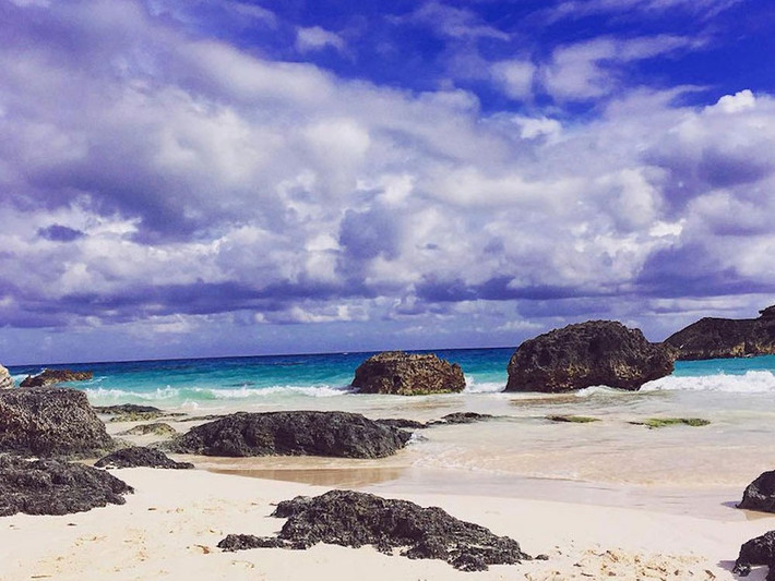 Fairmont Southampton, Bermuda (vùng nằm về phía tây Đại Tây Dương): Với phong cảnh đẹp mê hồn thế này, chắc hẳn bạn cũng muốn trải nghiệm tuần trăng mật lần thứ 2, thứ 3 nữa.