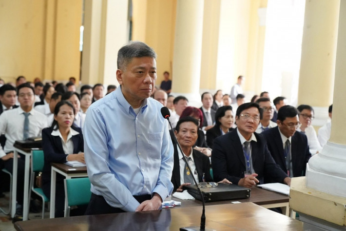 Chu Lập Cơ – chồng bà Trương Mỹ Lan: Ông Chu Nap Kee Eric (Chu Lập Cơ, doanh nhân Hong Kong) bị cáo buộc đã giúp sức cho Trương Mỹ Lan chiếm đoạt và gây hậu quả đặc biệt lớn cho ngân hàng SCB. Chu Lập Cơ đã ký biên bản và quyết định đại hội cổ đông của công ty Time Square để bảo lãnh nợ vay cho 73 khoản vay, gân thiệt hại cho ngân hàng SCB hơn 9.000 tỷ.