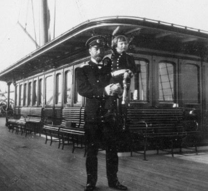Du thuyền Polar Star chở Sa hoàng Nicholas II và các thành viên trong gia đình đi thăm thú các thành phố ở châu Âu, một số lễ kỷ niệm và sự kiện quân sự lớn.