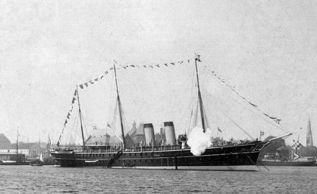 Polar Star là tên du thuyền hạng sang khác của Sa hoàng Nicholas II. Con tàu này được hoàng gia Nga sử dụng từ năm 1888. Trên tàu có trang bị 4 khẩu pháo 47 mm.