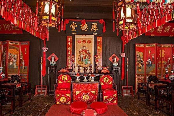 Do đó, chính phủ Trung Quốc đã chính thức cấm hủ tục đám cưới ma năm 1949. Nếu người nào phạm tội trộm thi thể có thể đối mặt bản án 3 năm tù giam.