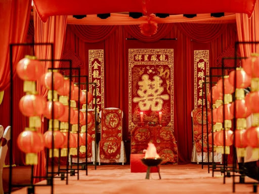 Chính vì vậy, tập tục này trở thành một vấn đề lớn gây mất trật tự xã hội khi xảy ra vấn nạn trộm cắp thi thể, thậm chí giết người để bán thi thể cho đám cưới ma.