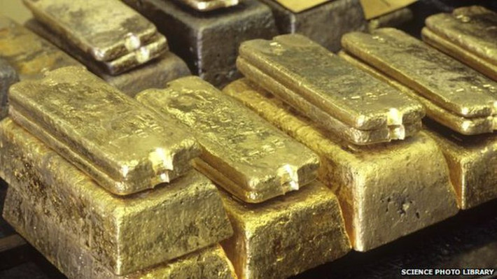 Theo Luật Kho báu của Ba Lan, những người phát hiện có thể giữ lại 10% giá trị của món đồ họ tìm thấy.