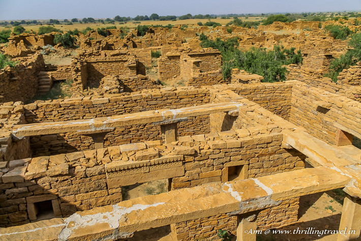 Việc biến mất của toàn bộ dân làng Kuldhara để lại nhiều bí ẩn và nghi vấn mà đến nay giới chuyên gia vẫn chưa thể giải mã được.