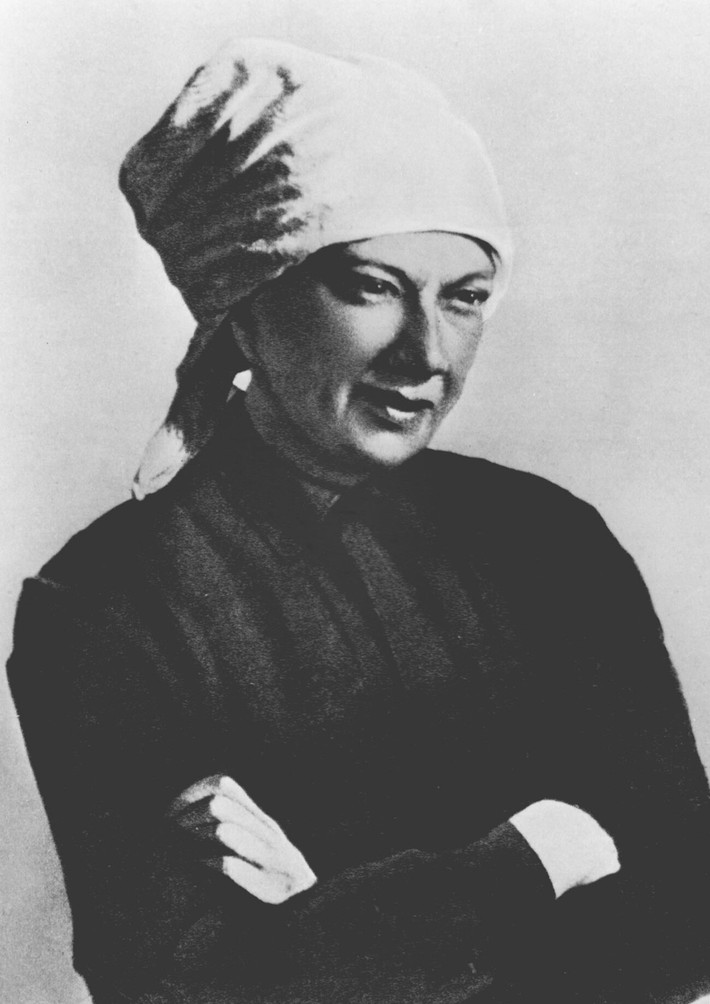 Bà Nadezhda Krupskaya (1869-1939) không chỉ được biết đến là phu nhân của lãnh tụ Lenin mà còn là nữ anh hùng nổi tiếng trong cuộc Cách mạng Tháng Mười Nga.