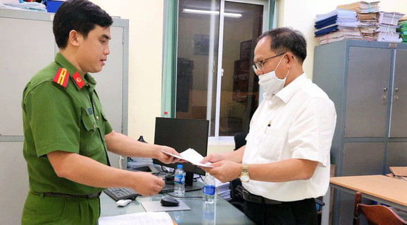 Ngày 21/6/2021, Cơ quan an ninh điều tra Công an TP HCM tiếp tục đã ra quyết định khởi tố bị can đối với ông Tất Thành Cang - nguyên phó bí thư Thành ủy TP HCM và 3 bị can khác liên quan đến vụ sai phạm 32ha đất Phước Kiển.