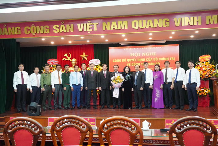 Trưởng Ban Tổ chức Trung ương bày tỏ sự tin tưởng ông Trần Đức Thắng, với năng lực và quá trình công tác ở nhiều cương vị khác nhau, sẽ tiếp cận nhanh với tình hình địa phương, gương mẫu, là hạt nhân đoàn kết, cùng Ban Chấp hành, Ban Thường vụ, Thường trực Tỉnh uỷ tăng cường lãnh đạo, chỉ đạo, tổ chức thực hiện có hiệu quả Nghị quyết Đại hội Đảng bộ tỉnh Hải Dương lần thứ XVII gắn với Nghị quyết XIII của Đảng.