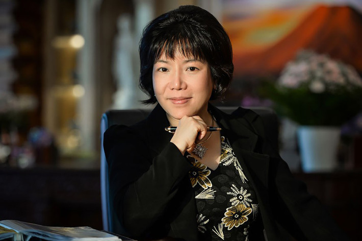 Nguyễn Thị Thanh Nhàn - Chủ tịch HĐQT, Tổng giám đốc CTCP Tiến bộ Quốc tế (AIC Group) hiện đã bị khởi tố trong hai vụ án “vi phạm quy định về đấu thầu gây hậu quả nghiêm trọng” xảy ra tại dự án đầu tư xây dựng Bệnh viện đa khoa Đồng Nai và vụ án xảy ra tại Bệnh viện Sản nhi Quảng Ninh (Quảng Ninh).