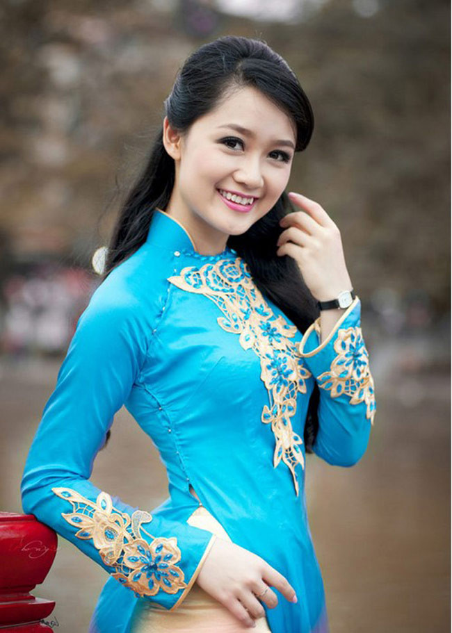Sau khi tốt nghiệp đại học, cô đã trở thành BTV trẻ nhất trong lịch sử VTV được dẫn bản tin Thời sự 19h. Thu Hà gây ấn tượng bởi lối dẫn mạch lạc, linh hoạt và kỹ năng dẫn dắt chuyên nghiệp.