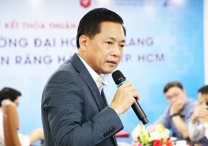 Ông Nguyễn Cao Trí (53 tuổi) từng đảm nhiệm chức vụ cấp cao tại một số công ty thành viên của Tập đoàn Bến Thành (Bến Thành Group), như: Giám đốc Đầu tư tại Công ty Bến Thành Tourist (1999 - 2005), Tổng Giám đốc Công ty CP Đầu tư Địa ốc Bến Thành (Bến Thành Land).