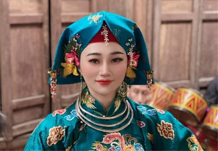 Ngày 9/2, Công an thị xã Kinh Môn (Hải Dương) đã ra quyết định xử phạt vi phạm hành chính đối với Trương Thị Hương về hành vi “Cung cấp, chia sẻ thông tin cổ suý các hủ tục, mê tín, dị đoan, dâm ô, đồi truỵ, không phù hợp với thuần phong, mỹ tục của dân tộc”.