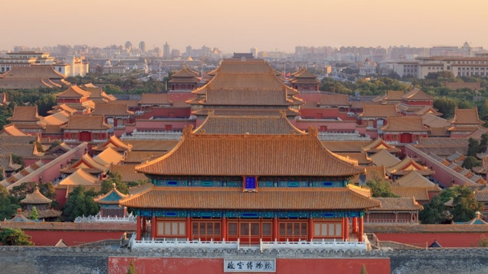 Tử Cấm Thành hay còn gọi Cố Cung là cung điện hoàng gia tráng lệ nổi tiếng Trung Quốc cũng như thế giới. Đây là quần thể cung điện bằng gỗ lớn nhất thế giới.