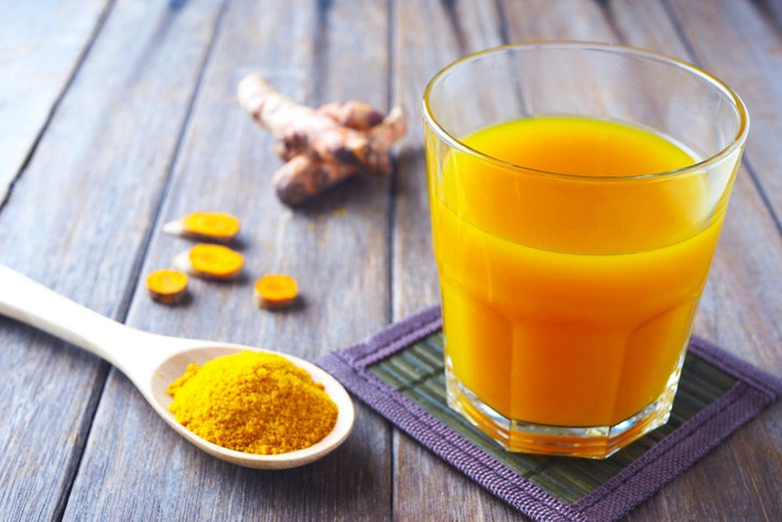 Chữa bệnh viêm khớp: Các nghiên cứu cho thấy, chất curcumin trong loại gia vị này có khả năng giảm đau, sưng và cứng khớp. Những bệnh nhân viêm khớp thường được khuyên nên bổ sung nghệ mỗi ngày.