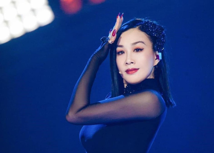 Cô cũng thường xuyên ăn sữa chua để tăng lợi khuẩn, có lợi cho đường ruột lẫn hệ miễn dịch. Bên cạnh đó, nữ diễn viên cũng bổ sung thực phẩm giàu chất chống oxy hóa như tỏi, hồng sâm nhằm tăng cường hệ miễn dịch.