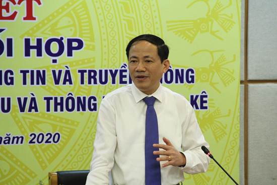 Ông Phạm Anh Tuấn sinh năm 1973, quê ở xã Kỳ Lâm, huyện Kỳ Anh, tỉnh Hà Tĩnh; tốt nghiệp Trường Đại học Kinh tế quốc dân Hà Nội và là tiến sĩ chuyên ngành tài chính ngân hàng.