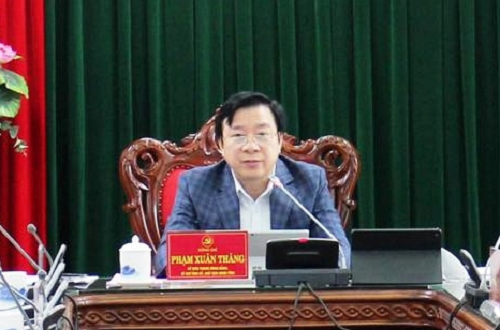 Ngày 16/9, Bộ Chính trị quyết định đình chỉ sinh hoạt Đảng, đình chỉ các chức vụ trong Đảng và trình Ban chấp hành Trung ương Đảng xem xét, thi hành kỷ luật đối với ông Phạm Xuân Thăng.