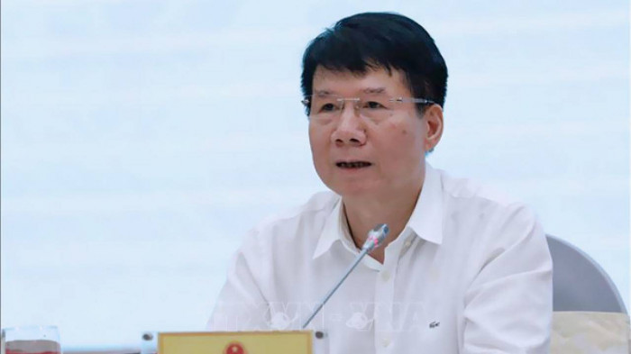 Theo kết luận điều tra, ông Nguyễn Minh Hùng trực tiếp thỏa thuận với Võ Mạnh Cường để mua 838.000 hộp, 4 loại thuốc mang nhãn mác Health 2000 Canada giả về nguồn gốc, xuất xứ trị giá hơn 54 tỷ đồng để nhập khẩu vào Việt Nam tiêu thụ. Để xảy ra việc trên nguyên nhân một phần là do sự thiếu trách nhiệm, vi phạm quy chế của một số người là lãnh đạo, cán bộ tại Cục Quản lý dược.