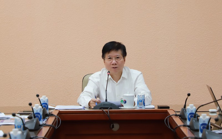 Ông Cường bị khởi tố liên quan vụ án hình sự: “Buôn bán hàng giả là thuốc chữa bệnh mang nhãn mác Health 2000 Canada; Thiếu trách nhiệm gây hậu quả nghiêm trọng; Lợi dụng chức vụ, quyền hạn trong khi thi hành công vụ, xảy ra tại TP. Hồ Chí Minh, các tỉnh, thành phố khác và Cục QLD – Bộ Y tế”.