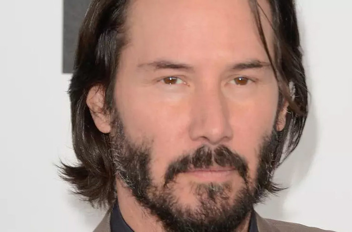 Năm 2000 khi bạn gái của ngôi sao Hollywood Keanu Reeves, Jennifer Syme, sinh con gái đầu lòng của hai người lúc mới mang thai được 8 tháng. Em bé vừa chào đời đã chết yểu. Quan hệ của hai người kết thúc vài tuần sau đó. (Ảnh: lifetimetv.)