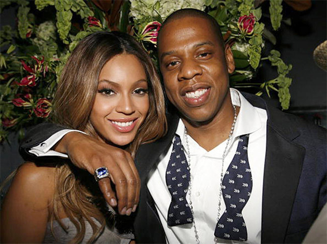 Chồng cô, rapper Jay Z cũng là một trong những ngôi sao ca nhạc giàu có nhất thế giới, tổng tài sản của anh theo ước tính của Forbes hiện là hơn 600 triệu USD. Hai vợ chồng Beyonce Jay Z hiện là một trong những cặp sao giàu có và quyền lực nhất showbiz. (Ảnh: Los Angeles Times)