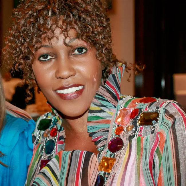 Grace Rwaramba từng là vú em của gia đình Michael Jackson và có tin đồn cô này có quan hệ tình ái với Jackson. Tin đồn cho hay, Grace đợi cho các con Jackson ngủ say rồi cô vào giường ngủ cùng Michael trong khách sạn khi gia đình đi du lịch đâu đó. Và thế là cả ba con của Jackson cùng ngủ với bố và vú em cùng một phòng. (Ảnh: Youtube)