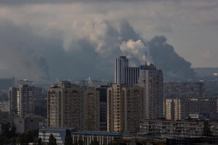 Tổng thống Putin cũng cáo buộc Ukraine và những đồng minh trong NATO đứng sau những vụ nổ đường ống dẫn khí Nord Stream chạy từ Nga đến Đức dưới Biển Baltic.
