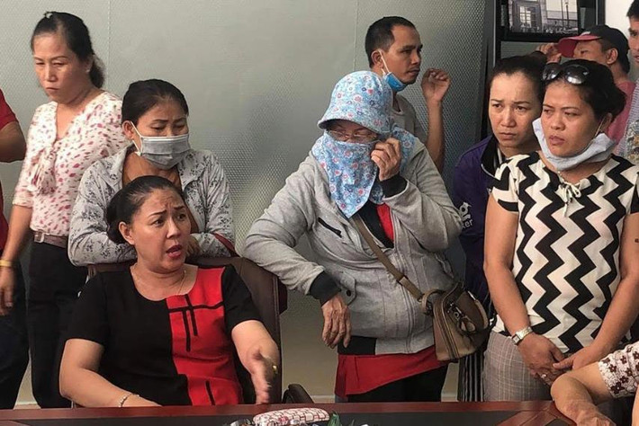 Dựng pháp nhân công ty để lừa đảo: Tháng 4/2021, Công an TP. HCM truy tố 5 bị can về tội “lừa đảo chiếm đoạt tài sản”. Trần Thị Mỹ Hiền và đồng phạm đã sử dụng pháp nhân Công ty Hoàng Gia và Công ty Hoàng Kim Land để ký 230 hợp đồng đặt cọc, thỏa thuận chuyển nhượng 256 nền đất của 8 dự án, Tổng số tiền đã thu của khách hàng hơn 265,4 tỷ đồng.