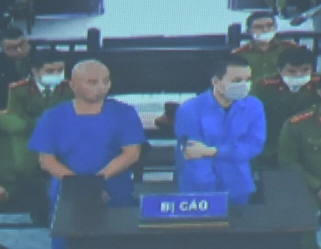 HĐXX cho rằng Đường "Nhuệ" là người chỉ đạo, còn Tiến trực tiếp xâm nhập công ty Lâm Quyết của bị hại khi không được sự đồng ý của chủ sở hữu. Tòa xác định vai trò của Đường và Tiến ngang nhau. Đối với hành vi đuổi công nhân ra khỏi công ty và đe dọa giết người, HĐXX xét thấy Đường và Tiến không đe dọa mà công nhân tự bỏ về. Sau đó, Đường cử Tiến ở lại để canh giữ tài sản, mục đích là đợi vợ chồng ông Lẫm về để xử lý nợ, không có căn cứ cướp tài sản.