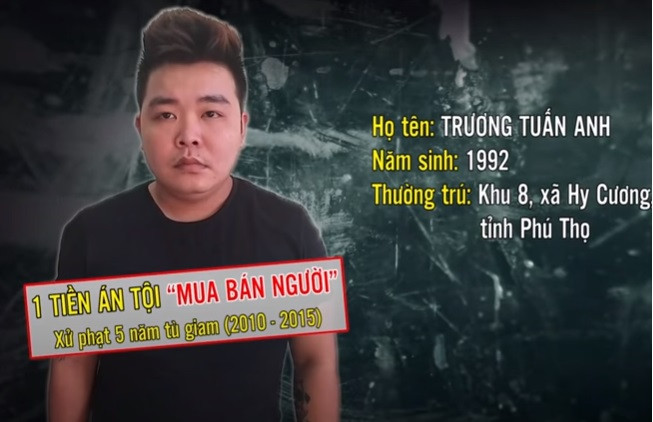 Cảnh sát nhận định, Đinh Văn Tiến không hoạt động đơn lẻ mà còn có đồng phạm, nhiều khả năng bé gái mất tích đang ở cùng với Tiến và Tuấn Anh tại địa chỉ trên. Lực lượng cảnh sát nhanh chóng đề ra phương án tối ưu nhất để giải cứu cháu bé, tránh rút dây động rừng.