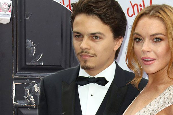Lindsay Lohan đang hẹn hò với triệu phú người Nga Egor Tarabasov. Chàng trai 23 tuổi là người thừa kế tài sản của gia đình vô cùng giàu có ở Moscow. Cha anh là Dmitry Tarabasov, một triệu phú sở hữu nhiều doanh nghiệp ở Nga.