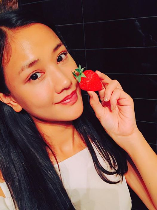 Trước khi sang Hàn đại tu nhan sắc, giọng ca "Đừng buông tay em mà" sở hữu khuôn mặt xinh xắn, nét nào ra nét đó.