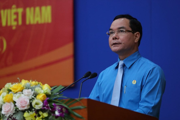 Từ tháng 7/2019, ông Nguyễn Đình Khang, được bầu giữ chức Chủ tịch Tổng Liên đoàn Lao động Việt Nam nhiệm kỳ 2018 - 2023. Từ tháng 9 năm 2019, ông đảm nhiệm thêm các chức vụ Ủy viên Đoàn Chủ tịch Ủy ban Trung ương Mặt trận Tổ quốc Việt Nam khóa IX; Phó Chủ tịch Hội đồng Thi đua Khen thưởng Trung ương