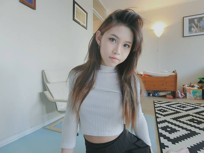 Thế nhưng mới đây, hot girl Thái Lan này đã khiến tất cả những người hâm mộ của mình choáng váng khi tiết lộ sự thật. Hóa ra, trước đây Folk Song là một cậu bé. (Nguồn Youthwant)