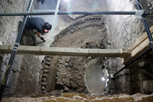 Nhiều bí ẩn về tháp sọ người của đế chế Aztec vẫn chưa được giải mã. Vì vậy, các nhà khoa học tiếp tục thực hiện các dự án khảo cổ tại địa điểm này để có thể hiểu hơn về cuộc sống của người dân Aztec.