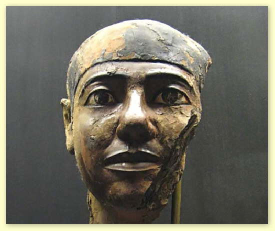 Kiến trúc sư Imhotep tiếp tục phục vụ trong vương triều của các pharaoh Ai Cập tiếp theo. Sau khi qua đời, ông được cho là mai táng ở khu nghĩa địa Saqqara. Đến nay, giới khảo cổ vẫn chưa tìm thấy nơi an nghỉ của ông.