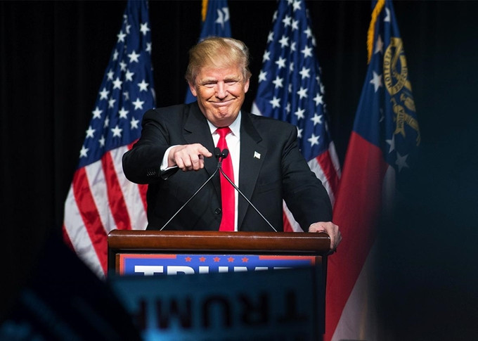 Trong khi đó, Tổng thống Trump ký lệnh ân xá cho 25 người kể từ khi vào Nhà Trắng đến nay. Vì vậy, nhiều chuyên gia cho rằng Tổng thống Trump hoàn toàn có thể ân xá thêm cho những thành viên trong nội bộ của chính quyền đương nhiệm và các thành viên gia đình trước khi rời Nhà Trắng.