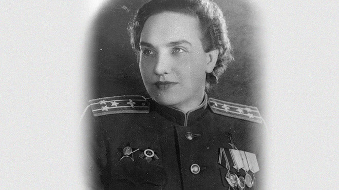 Vào ngày 24 - 25/9/1938, phi công Grizodubova, lái phụ Polina Osipenko và hoa tiêu Marina Raskova thực hiện chuyến bay trên máy bay Rodina. Tổ bay của bà thực hiện chuyến hành trình dài 6.450 km trong điều kiện thời tiết khắc nghiệt suốt 26 giờ 29 phút. Theo đó, Grizodubova và đồng đội lập kỷ lục về phạm vi bay với một phi hành đoàn đều là phụ nữ.