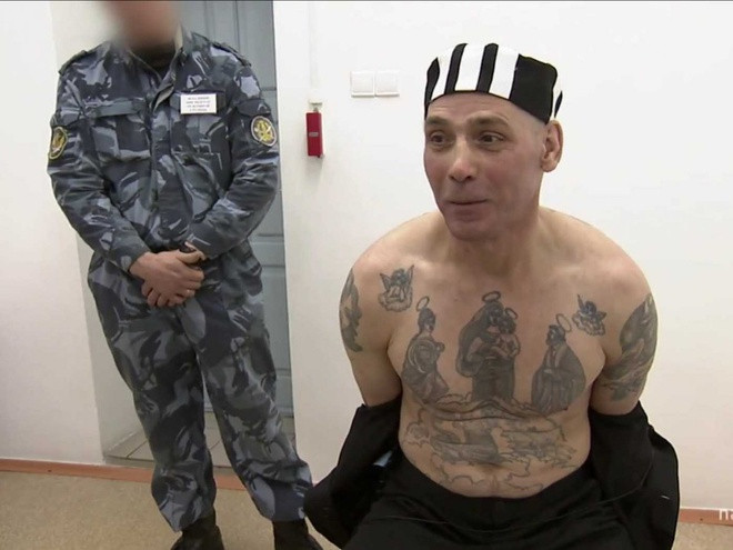 Nikolayev sau đó ăn thịt người và thậm chí tặng một ít cho người bạn. Vợ của người bạn lúc đó nghĩ rằng đó là thịt kangaroo và đem nấu ăn. Giới chức cho rằng Nikolayev là một trong những tên sát nhât man rợ nhất nước Nga.