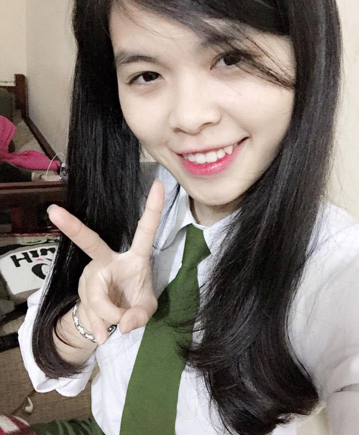 Dù đã là sinh viên Đại học Vinh được hai năm nhưng ước mơ trở thành cảnh sát luôn thôi thúc khiến Đinh Thị Diệu Ngọc quyết định thi vào Cao đẳng Cảnh sát Nhân dân I.