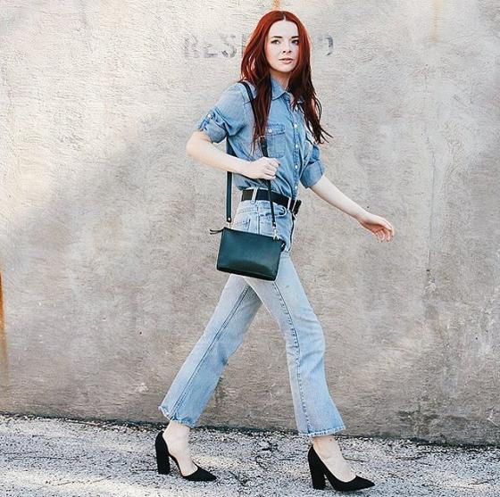 Set đồ denim on denim là sự lựa chọn tuyệt vời để thay đổi phong cách thời trang mùa thu.