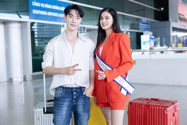 Á hậu Nguyễn Nga chia sẻ: "Nga hào hứng bởi đây là lần đầu tiên được đi nước ngoài. Nga sẽ đem đến Miss Tourism International hình ảnh một cô gái đất tổ dung dị, thông minh, hòa đồng và hiếu khách. Nga sẽ đem đủ đồ cho 15 ngày thi, còn cụ thể như thế nào, khán giả sẽ được biết khi Nga diện lên người. Tất cả là trang phục của nhà thiết kế Việt Nam, Nga trân quý tình cảm của các anh, chị nhà thiết kế đã hỗ trợ cho mình trong suốt cuộc thi”, cô chia sẻ.