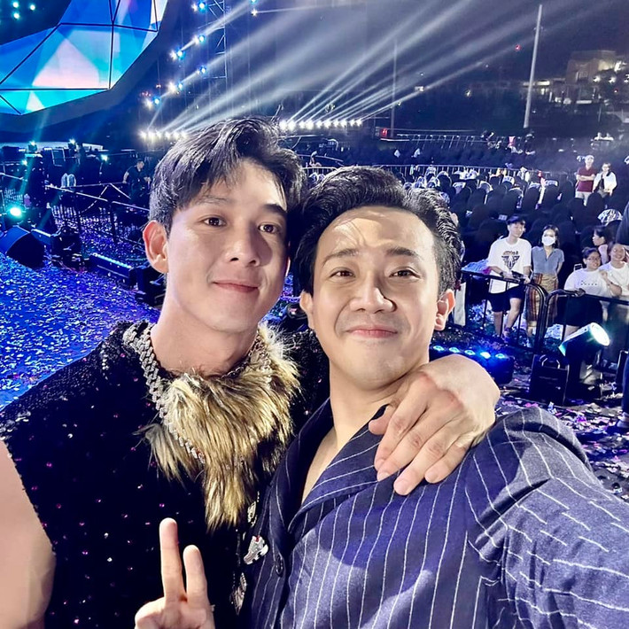 "Cuộc đua của chương trình đã khép lại, nhường chỗ cho một cuộc đua mới mang tính quyết định hơn cho những đồng nghiệp của tôi. Ở đường đua đó, họ sẽ bắt đầu mọi thứ với năng lượng mới, tư thế mới, thái độ mới, tư duy mới, thậm chí sủng ái mới nhưng lại... với con người và diện mạo cũ của chính họ trước khi đến với cuộc thi".